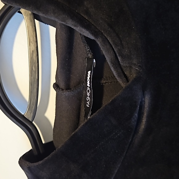 Fashion Nova velvet TRACKSUIT (top and bottom) - Picture 2 of 6